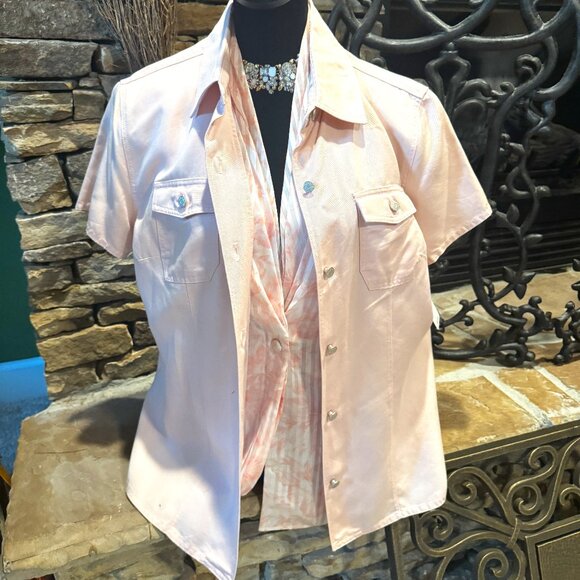 Kate Hill Pink and White Blouse with Elegant Design - Picture 2 of 14